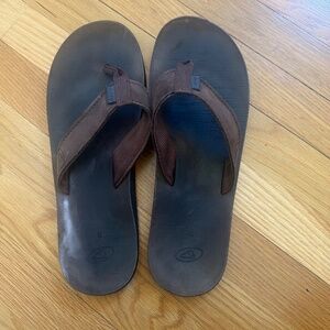 Reef men’s brown leather flip flops